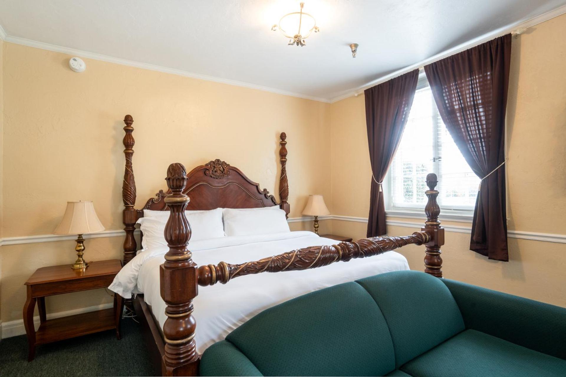 Lake Lure Inn And Spa Екстериор снимка