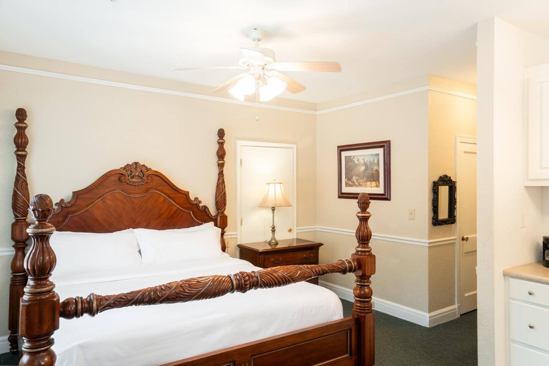 Lake Lure Inn And Spa Екстериор снимка