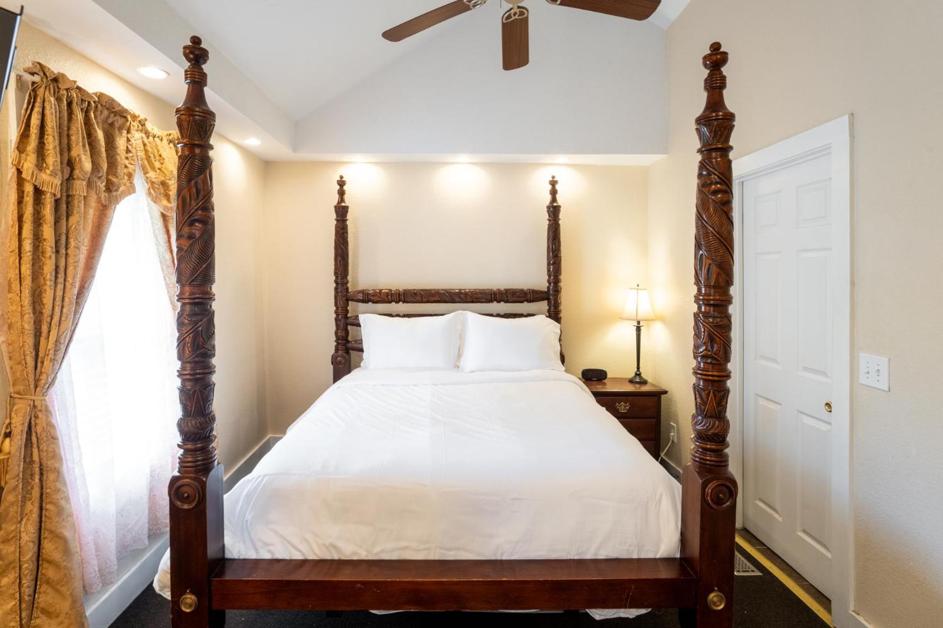 Lake Lure Inn And Spa Екстериор снимка