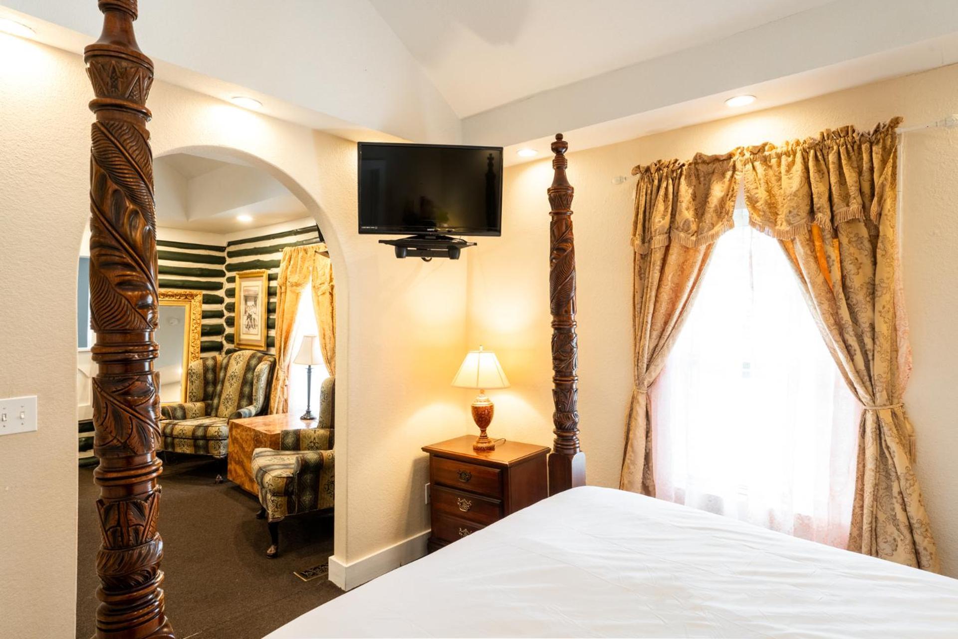 Lake Lure Inn And Spa Екстериор снимка