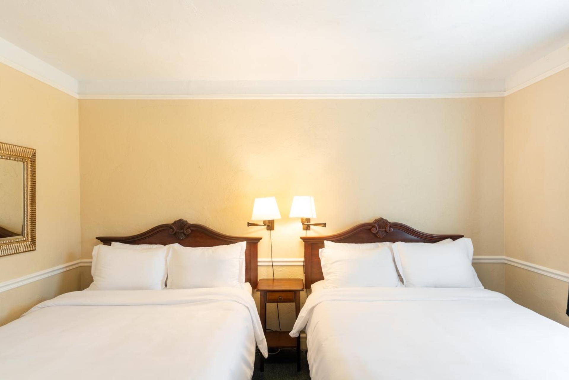 Lake Lure Inn And Spa Екстериор снимка