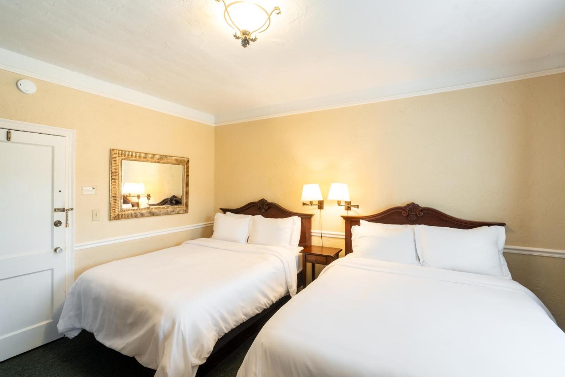 Lake Lure Inn And Spa Екстериор снимка