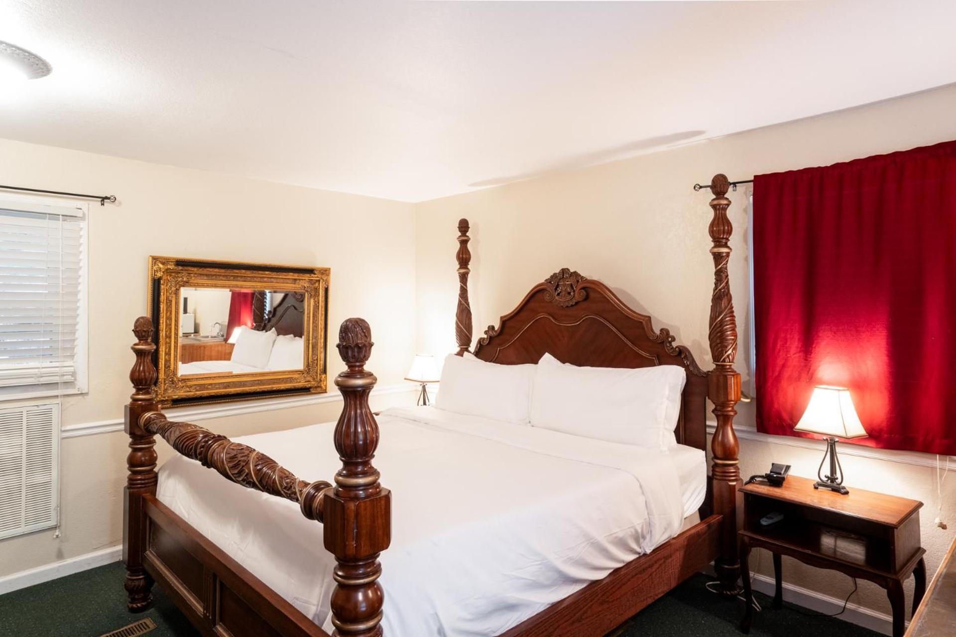 Lake Lure Inn And Spa Екстериор снимка