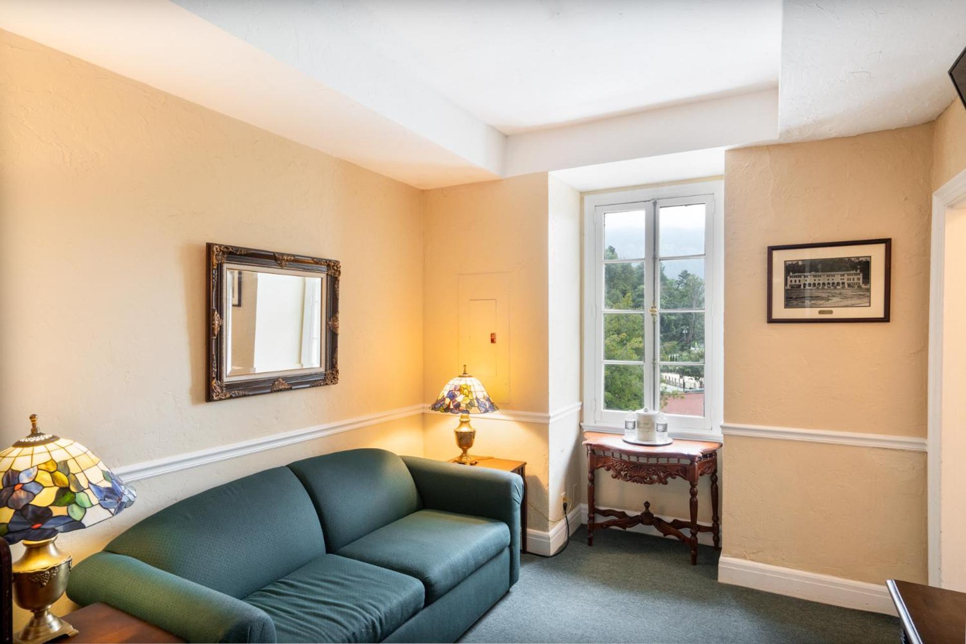 Lake Lure Inn And Spa Екстериор снимка
