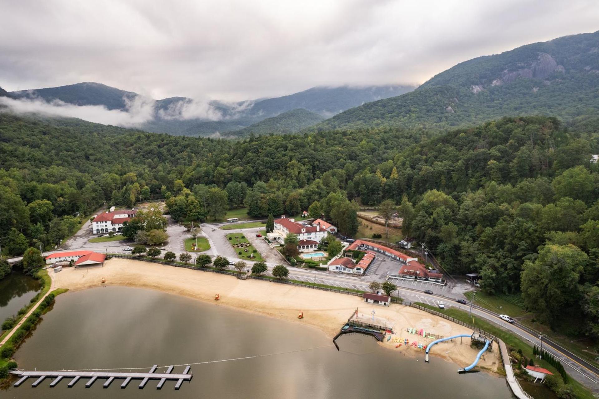 Lake Lure Inn And Spa Екстериор снимка