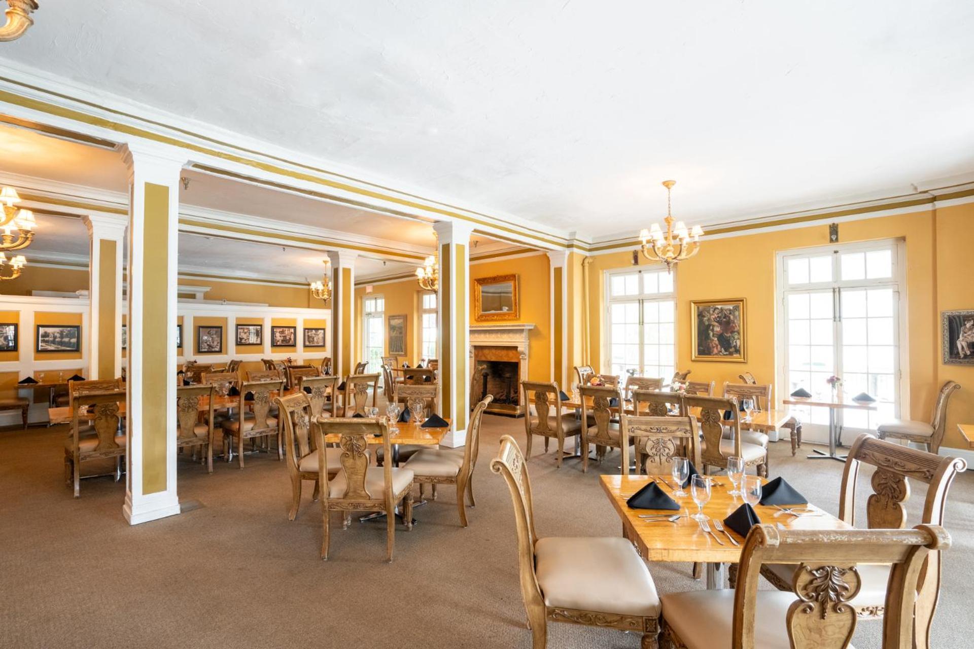 Lake Lure Inn And Spa Екстериор снимка