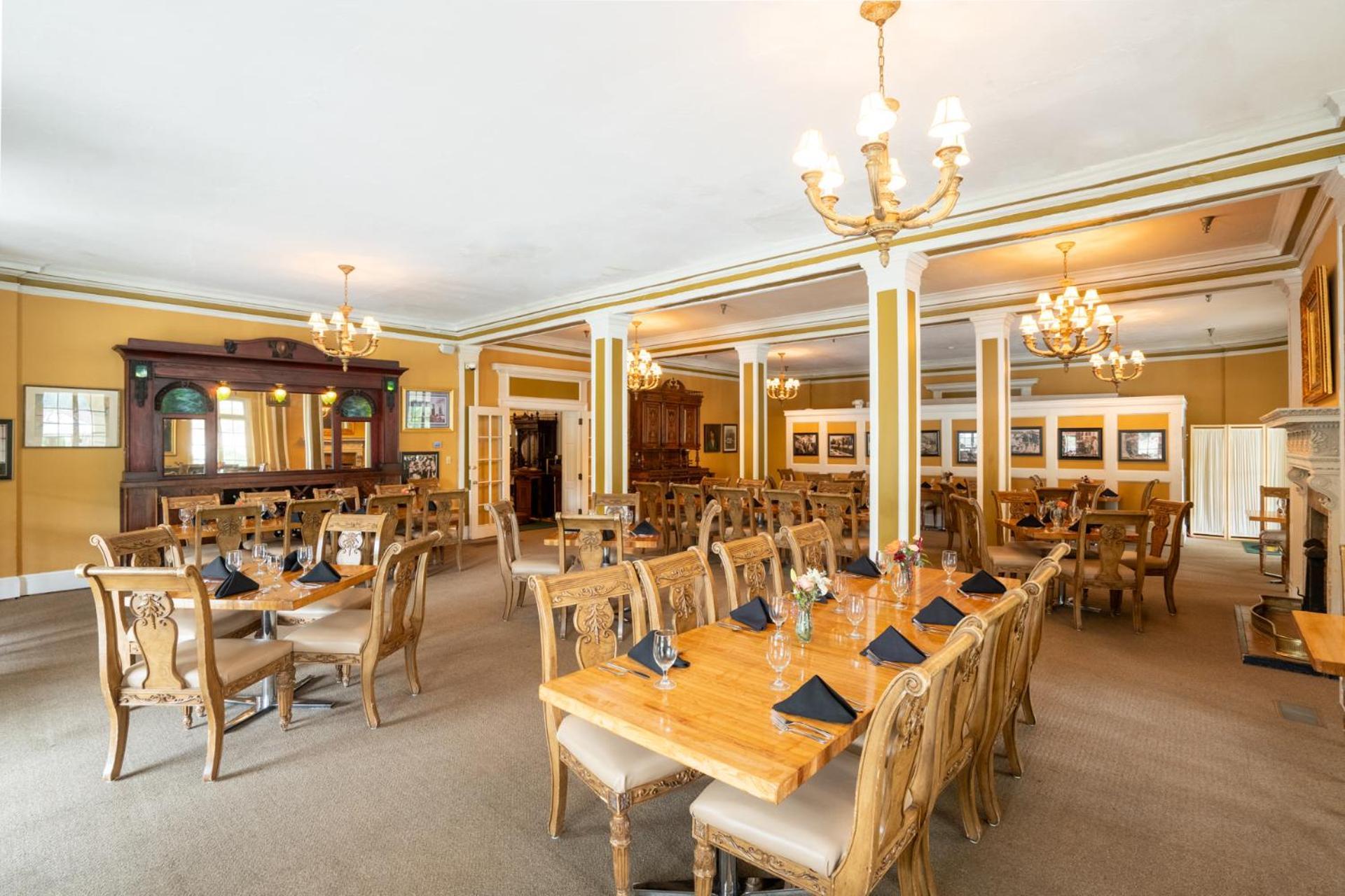 Lake Lure Inn And Spa Екстериор снимка